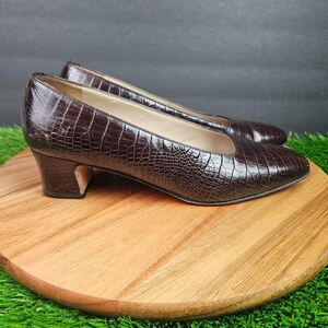Vintage Salvatore Ferragamo Heels Womens 8 B Brown Crocodile Embossed Shoes